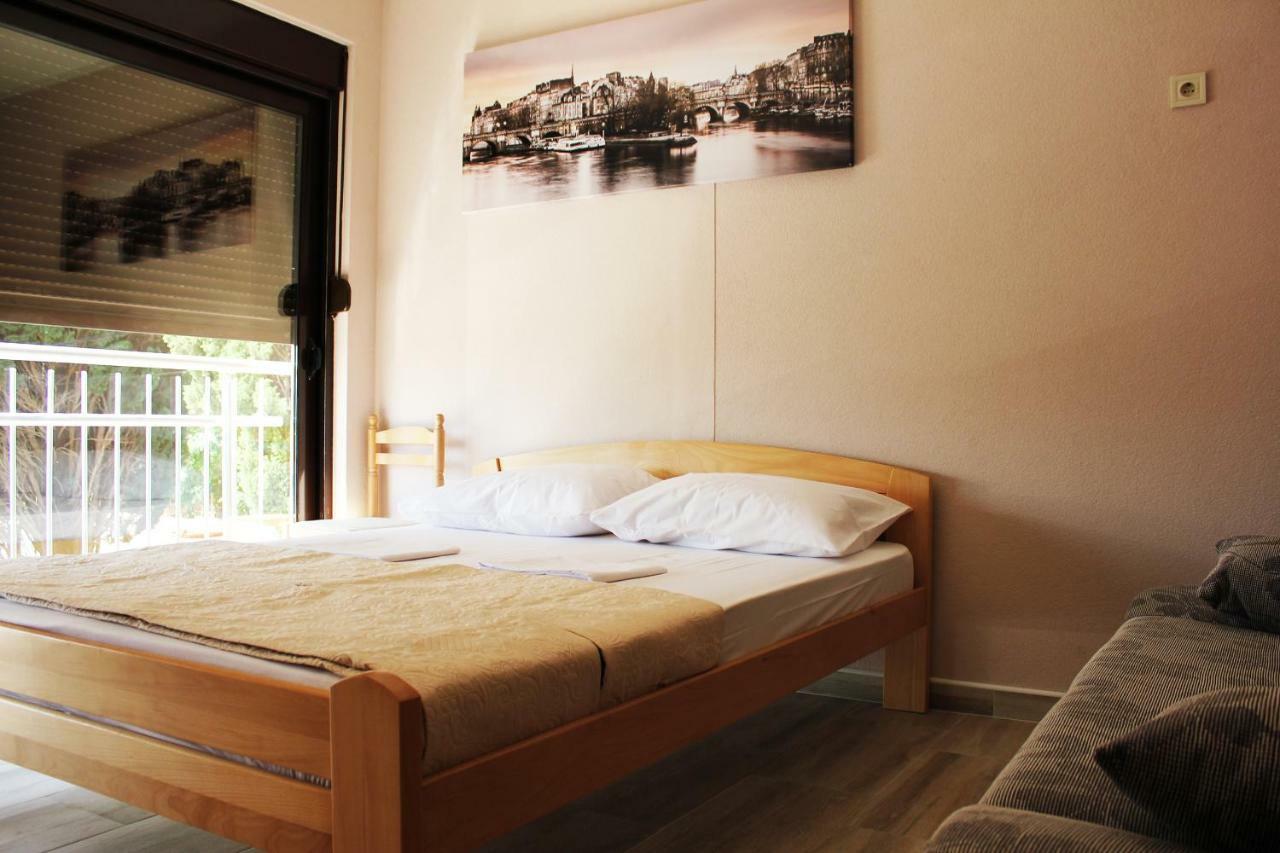 Mimoza Apartments Дженовичи Экстерьер фото
